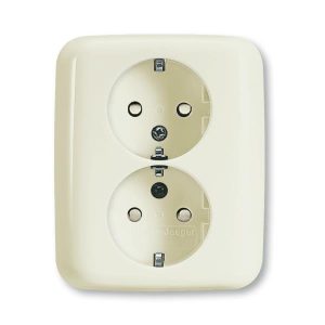 BUSCH-JAEGAR 2V INBOUW STOPCONTACT GEAARD