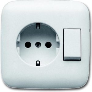 BUSCH-JAEGAR COMBI WISSEL SCHAKELAAR/ STOPCONTACT INBOUW WIT